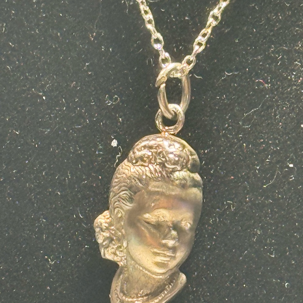 Sterling Silver Pendant and Necklace - Picture 5 of 5